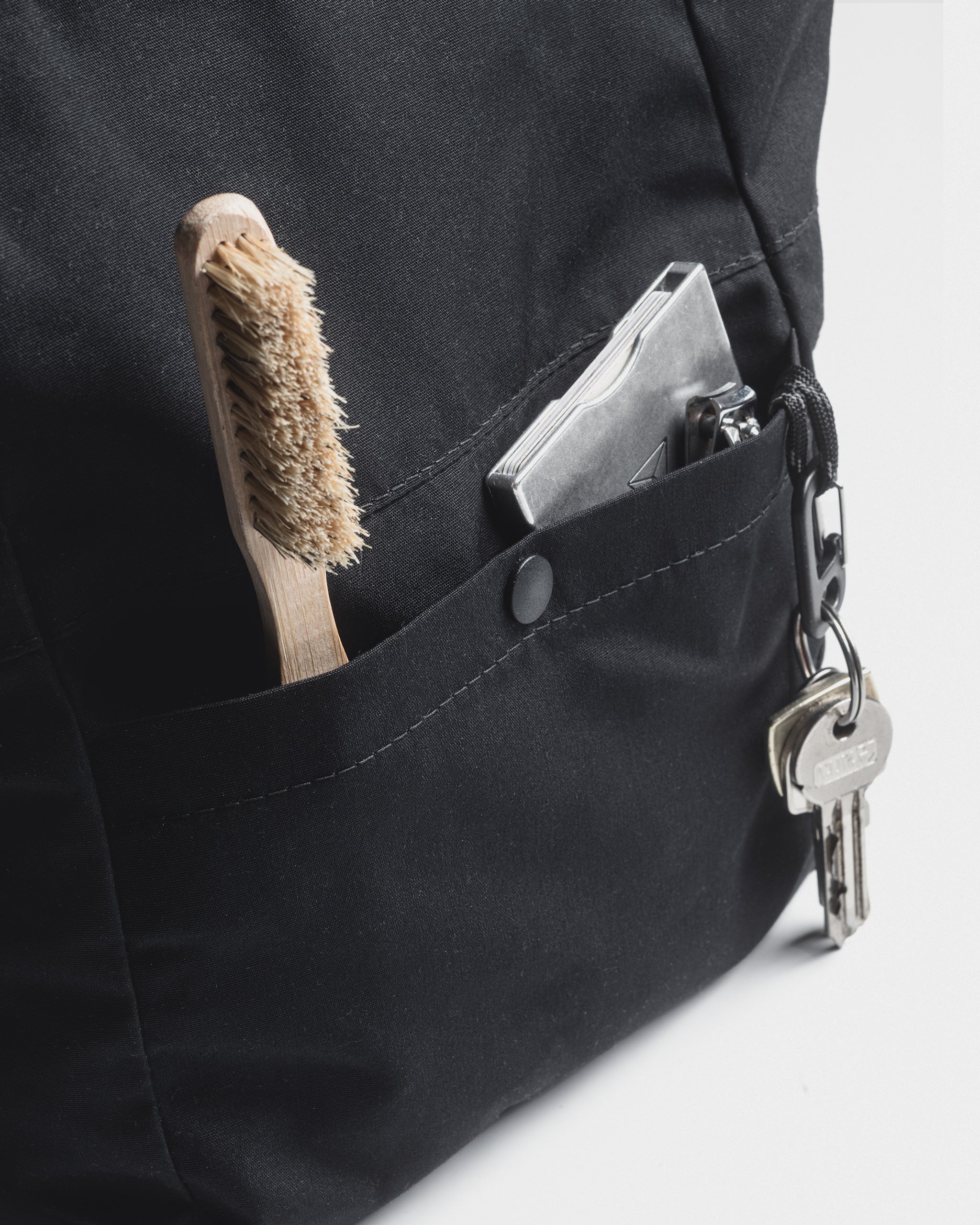 Grid Chalk Bag - Charcoal – DRTMNT